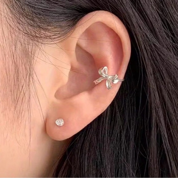 Elegant Silver Ear Cuff Set - Picture 1 of 4